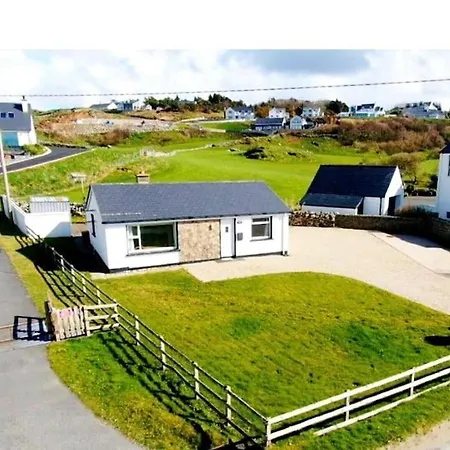 Idillic Beach Front Semesterbostad Port na Blaiche